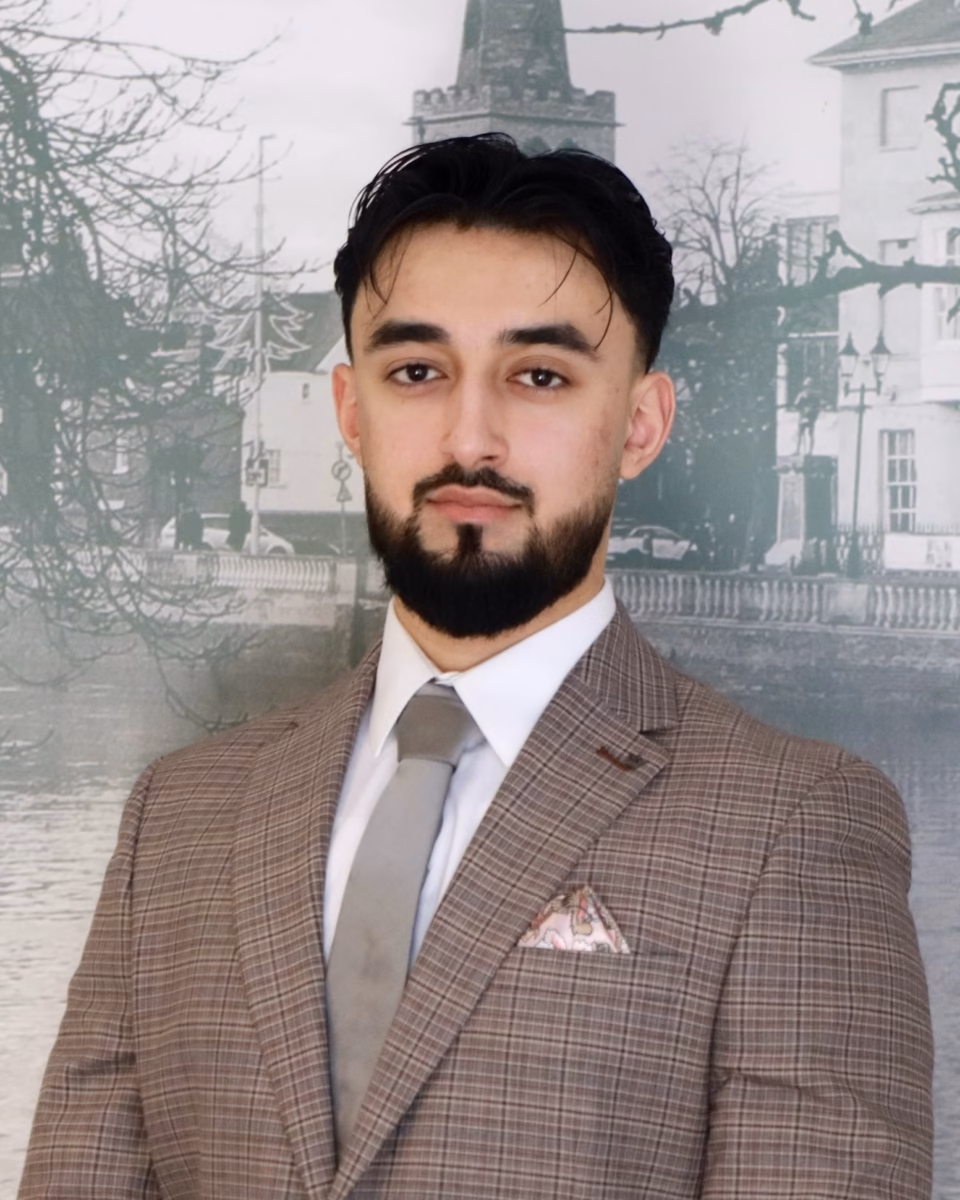 Headshot of Zohaib